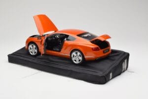 Bentley Continental GT Orange Metallic Minichamps 1:18 100139921 Metaal — afbeelding 5 van 8