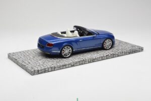 Bentley Continental GT Speed Cabriolet Blauw Minichamps 1:18 107139331 Metaal — afbeelding 2 van 6