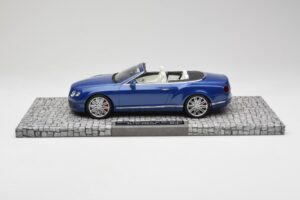 Bentley Continental GT Speed Cabriolet Blauw Minichamps 1:18 107139331 Metaal — afbeelding 3 van 6