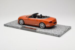 Bentley Continental GT Speed Cabriolet Orange Metallic Minichamps 1:18 107139430 Metaal — afbeelding 5 van 6
