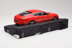 Bentley Continental GT St. James Red Minichamps 1:18 100139922 Metaal — afbeelding 3 van 8
