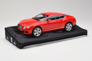 Bentley Continental GT St. James Red Minichamps 1:18 100139922 Metaal