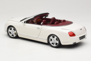Bentley Continental GTC Wit Minichamps 1:18 100139032 Metaal — afbeelding 7 van 8