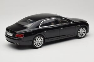Bentley Flying Spur W12 Diamond Black Kyosho 1:18 08891DBK Metaal — afbeelding 3 van 8