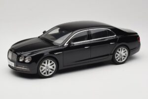 Bentley Flying Spur W12 Diamond Black Kyosho 1:18 08891DBK Metaal