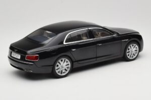 Bentley Flying Spur W12 Onyx Black Kyosho 1:18 08891NX Metaal — afbeelding 3 van 8