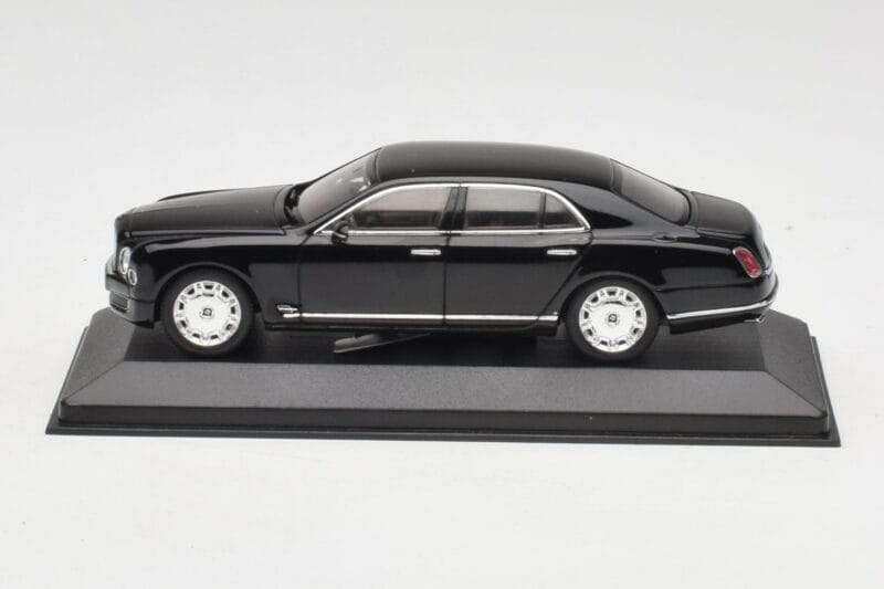 Bentley Mulsanne Zwart Minichamps 1:43 436139900 Metaal