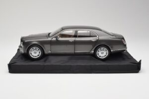 Bentley Mulsanne Brodgar Metallic Minichamps 1:18 BL843 Metaal — afbeelding 4 van 8
