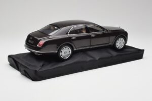 Bentley Mulsanne Burnt Oak Minichamps 1:18 100139905 Metaal — afbeelding 3 van 8