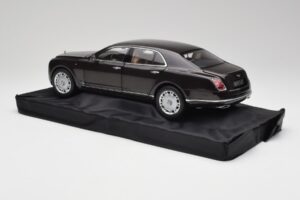Bentley Mulsanne Burnt Oak Minichamps 1:18 100139905 Metaal — afbeelding 7 van 8