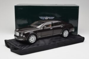 Bentley Mulsanne Burnt Oak Minichamps 1:18 100139905 Metaal — afbeelding 8 van 8