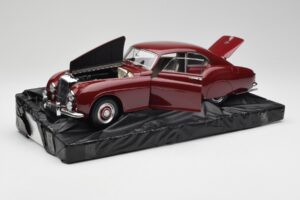 Bentley R-Type Continental Tudor Rood Minichamps 1:18 100139421 Metaal — afbeelding 2 van 8