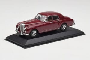 Bentley S1 Continental Flying Spur Bordeauxrood Minichamps 1:43 436139550 Metaal — afbeelding 2 van 4
