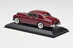 Bentley S1 Continental Flying Spur Crème Minichamps 1:43 436139551 Metaal — afbeelding 3 van 4
