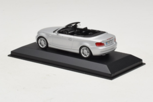 BMW 1-Series E88 Cabriolet Titan Silver Minichamps 1:43 80420427037-R1 Metaal — afbeelding 3 van 5