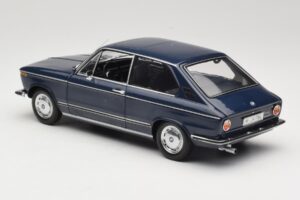 BMW 1600 Touring Blauw Minichamps 1:18 80430145823 Metaal — afbeelding 7 van 8