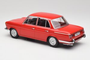 BMW 1800 Ti Karmijn Rood Minichamps 1:18 107024001 Metaal — afbeelding 5 van 6