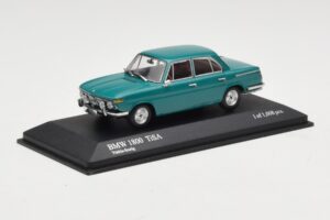 BMW 1800 TI/SA Donkergroen Minichamps 1:43 403025103 Metaal — afbeelding 2 van 4