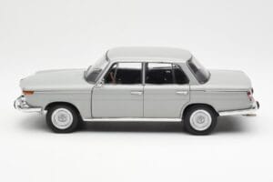 BMW 1800 TiSA Bernina Grijs AUTOart 1:18 70621 Metaal — afbeelding 4 van 8
