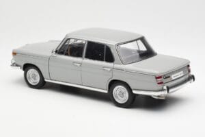 BMW 1800 TiSA Bernina Grijs AUTOart 1:18 70621 Metaal — afbeelding 7 van 8