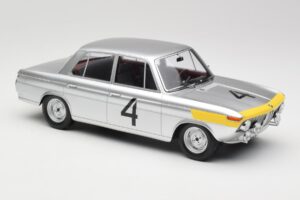 BMW 1800 TiSA #4 J. Ickx / J. van Ophem 24 Hours of Spa 1965 Winners Minichamps 1:18 107652504 Hars — afbeelding 4 van 6