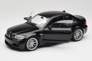 BMW 1M Coupe E82 Black Metallic Minichamps 1:18 110020021 Metaal — afbeelding 2 van 8