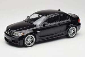 BMW 1M Coupe E82 Black Metallic Minichamps 1:18 110020021 Metaal