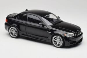 BMW 1M Coupe E82 Black Metallic Minichamps 1:18 110020021 Metaal — afbeelding 6 van 8