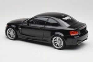BMW 1M Coupe E82 Black Metallic Minichamps 1:18 110020021 Metaal — afbeelding 7 van 8