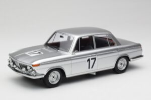 BMW 2000 Ti #17 J. Ickx / H. Hahne 24 Hours of Spa 1966 Winners Minichamps 1:18 107662517 Hars