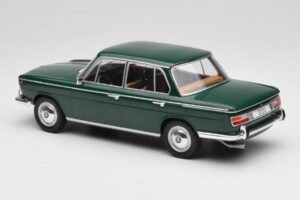 BMW 2000 121 Groen MCG 1:18 MCG18542 Metaal — afbeelding 5 van 6