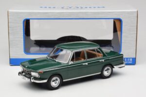 BMW 2000 121 Groen MCG 1:18 MCG18542 Metaal — afbeelding 6 van 6