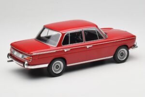 BMW 2000 121 Rood MCG 1:18 MCG18543 Metaal — afbeelding 2 van 6