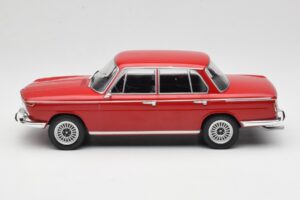 BMW 2000 121 Rood MCG 1:18 MCG18543 Metaal — afbeelding 3 van 6