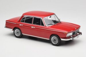 BMW 2000 121 Rood MCG 1:18 MCG18543 Metaal — afbeelding 4 van 6