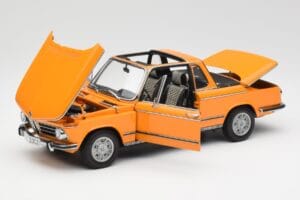 BMW 2002 E10 Cabriolet Colorado Oranje AUTOart 1:18 80430300713 Metaal — afbeelding 2 van 8