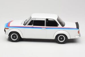 BMW 2002 E10 Turbo Wit MCG 1:18 MCG18408R Metaal — afbeelding 3 van 6
