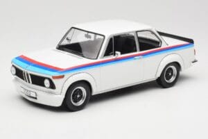 BMW 2002 E10 Turbo Wit MCG 1:18 MCG18408-R Metaal
