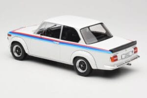 BMW 2002 E10 Turbo Wit MCG 1:18 MCG18408R Metaal — afbeelding 5 van 6
