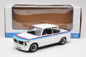 BMW 2002 E10 Turbo Wit MCG 1:18 MCG18408R Metaal — afbeelding 6 van 6