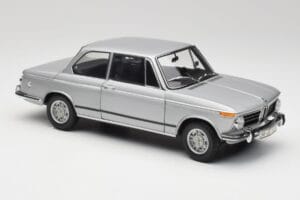 BMW 2002 Tii Polaris Zilver AUTOart 1:18 80430146517 Metaal — afbeelding 6 van 8
