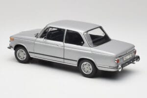 BMW 2002 Tii Polaris Zilver AUTOart 1:18 80430146517 Metaal — afbeelding 7 van 8