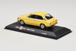BMW 2002 Touring Geel Minichamps 1:43 403021115 Metaal — afbeelding 3 van 4