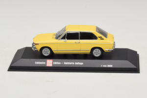BMW 2002 Touring Geel Minichamps 1:43 403021115 Metaal