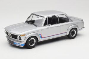 BMW 2002 Turbo E10 Zilver Minichamps 1:18 155026201 Metaal