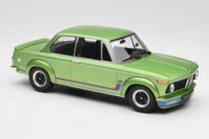 BMW 2002 Turbo Green Metallic Minichamps 1:18 155026206 Metaal — afbeelding 4 van 6