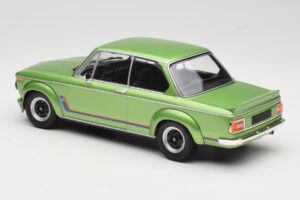 BMW 2002 Turbo Green Metallic Minichamps 1:18 155026206 Metaal — afbeelding 5 van 6