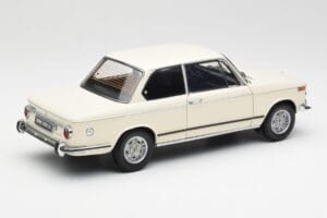 BMW 2002 Wit Kyosho 1:18 08541W Metaal — afbeelding 3 van 8