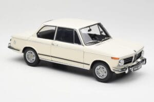 BMW 2002 Wit Kyosho 1:18 08541W Metaal — afbeelding 6 van 8