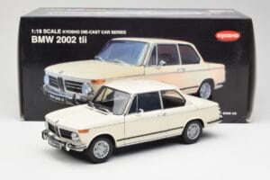 BMW 2002 Wit Kyosho 1:18 08541W Metaal — afbeelding 8 van 8